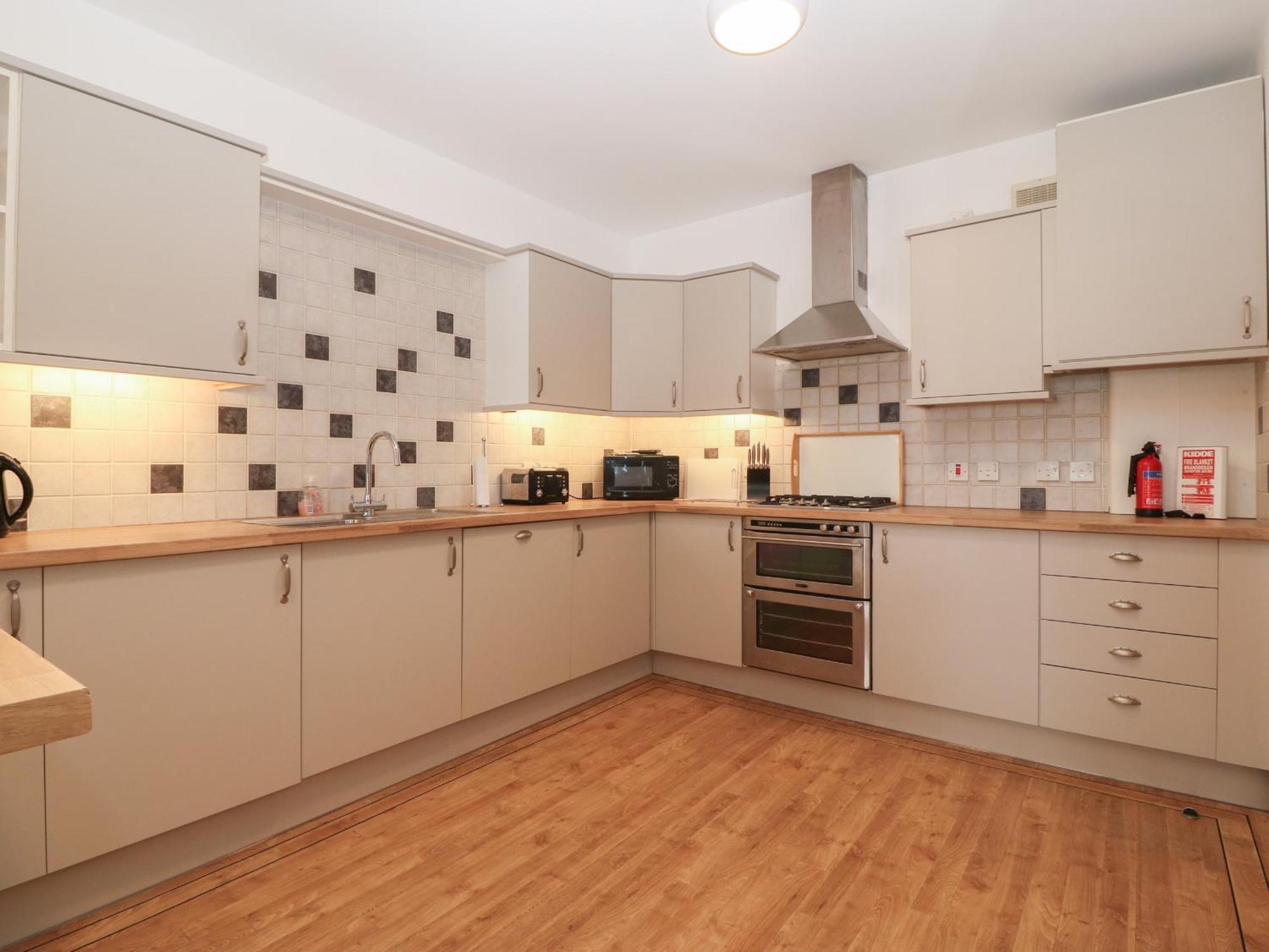 Apartment 6 West End Point Pwllheli