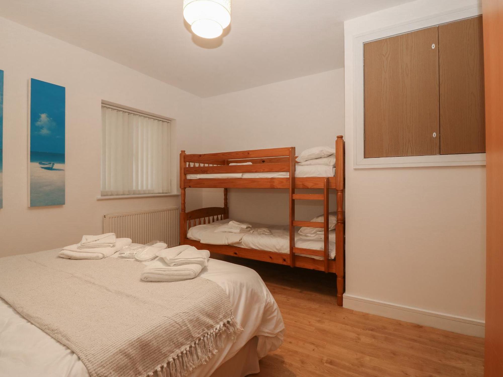 6 West End Point Apartment